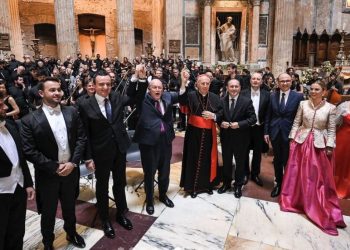 Itali, Kurti merr pjesë në koncertin që u zhvillua në Panteonin e Lashtë
