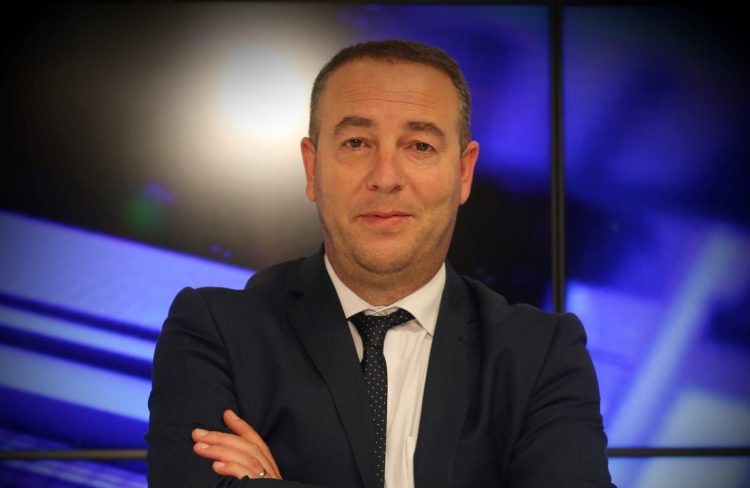 Berisha: Kurti po bënë mirë, Kosova nuk mund të jetojë me këtë ndikim të Serbisë në veri