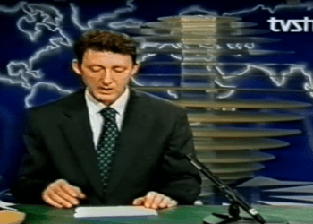 KËSHTU U DHA LAJMIN PËR ARRESTIMIN E ALBIN KURTIT NË LUFTË BASHKË ME BABAIN DHE VËLLAIN E TIJ