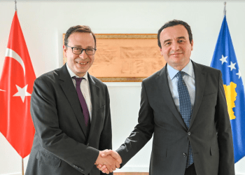 Kurti flet për thellim të raporteve Kosovë -Turqi, e falënderon ambasadorin për 500 ushtarët