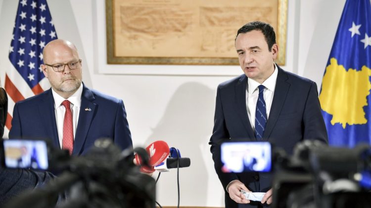 Kurti takon ambasadorin Hovenier