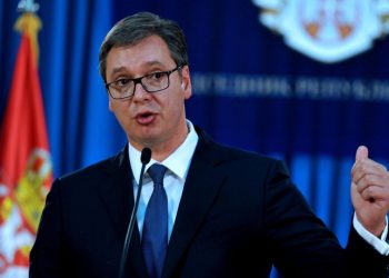 ​Vuçiq paralajmëron katër ditë bisedime me serbët në Kosovë