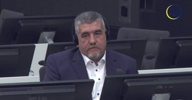 Dëshmitari i shtatë po vazhdon të përgjigjet në pyetjet e mbrojtjes së Pjetër Shalës në seancë private