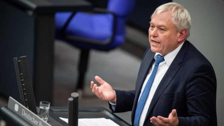 Kriza në veri, deputeti gjerman: Klima e mosbesimit çoi në dinamikë të rrezikshme