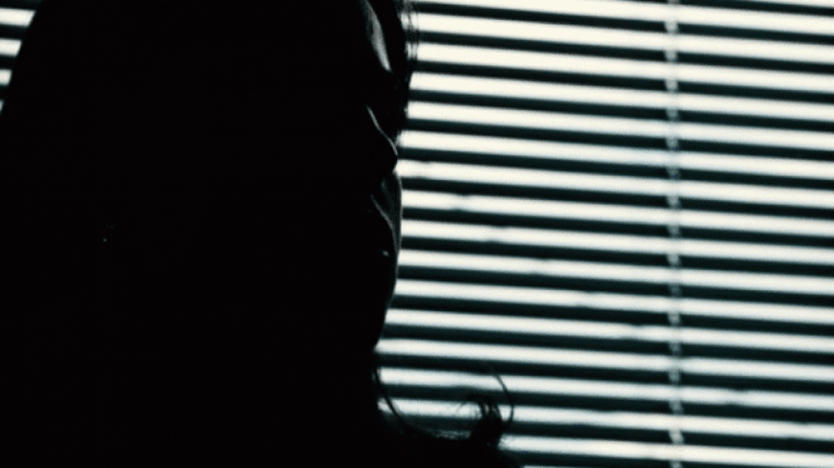 Rrëfimi i gruas që përjetoi dhunë në familje, gjykata e dënoi të akuzuarin me kusht