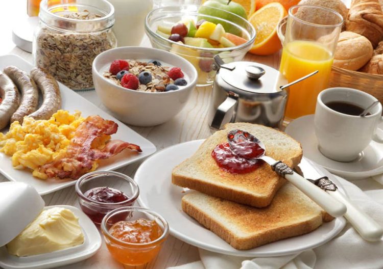 Çfarë i ndodh trupit tuaj kur nuk konsumoni mëngjes