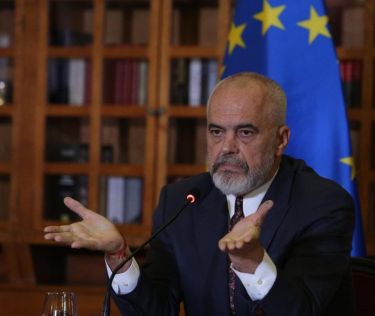 Për hatër të Vuçiçit, Rama anuloi mbledhjen e dy qeverive