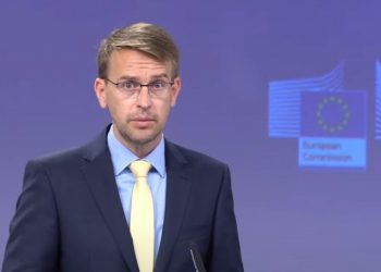 BE thërret Kurtin dhe Vuçiqin në Bruksel: Kosova dhe Serbia të ulin tensionet