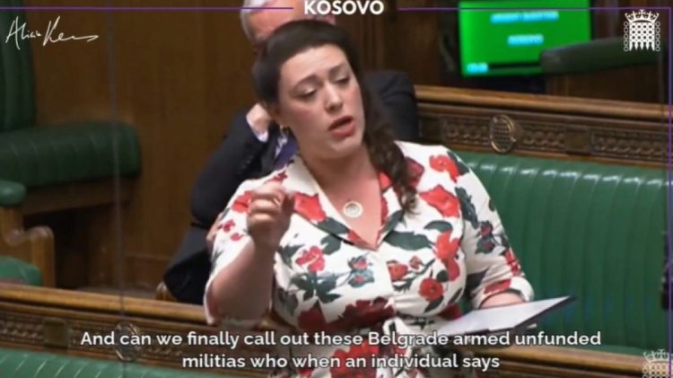 Deputetja britanike: Beogradi ka orkestruar bojkot të zgjedhjeve, qytetarët në veri kërcënohen nga grupet kriminale