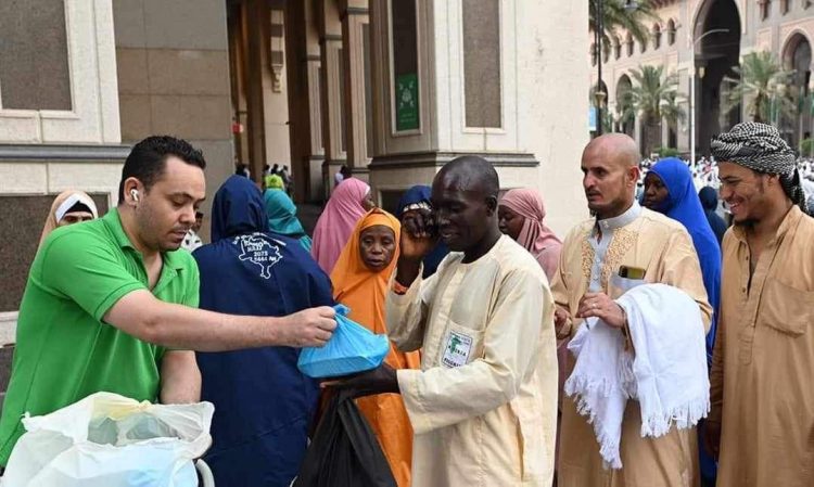 “Për banorët e Mekës, nuk ka nder më të lartë se shërbimi ndaj haxhilerëve.