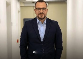 Shqipëria po shndërrohet në vendin e kamarierëve, eskortave dhe masazhatorëve