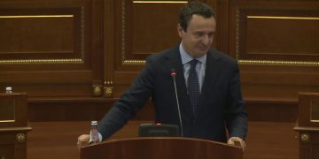 Kryeministri Kurti, Krasniqit e Abdixhikut: Arrestimin e kriminelëve ta bëjmë me koordinim a pa koordinim?