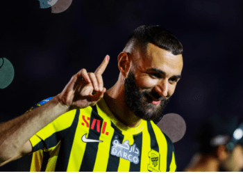 Benzema prezantohet si lojtar i Al-Ittihad në një atmosferë magjepsëse (Video)
