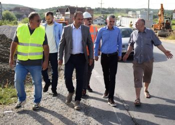 Rruga Komoran-Drenas-Skenderaj po zgjerohet, thotë Kurti