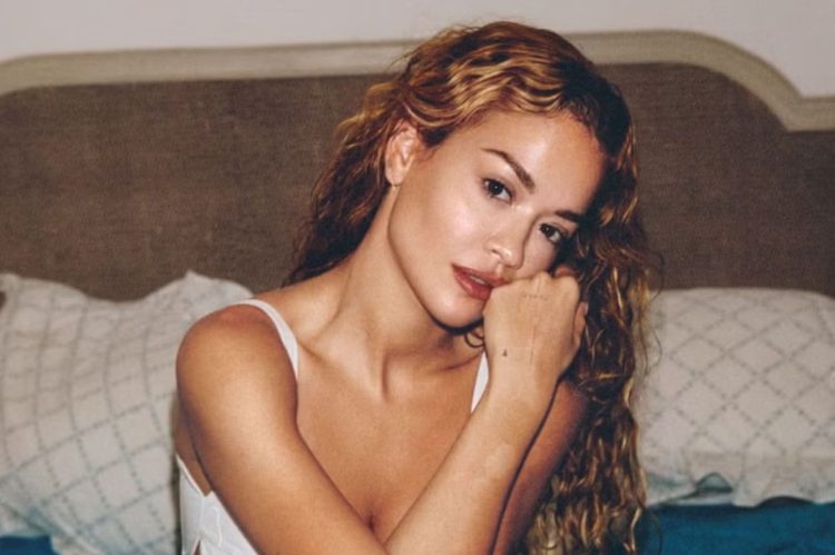 Rita Ora publikon albumin e tretë