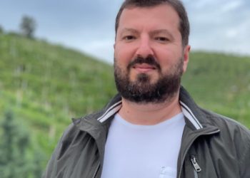 Kur i jep besën armikut