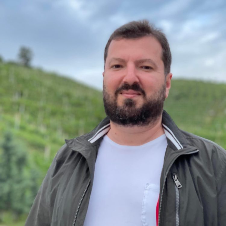 Kur i jep besën armikut