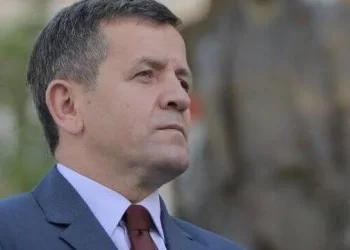 Mustafa del pro vendimit të Qeverisë për Klan Kosovën: Secili ka të drejtë të jetë shtetas i Serbisë, por jo në emër të lirisë së medias