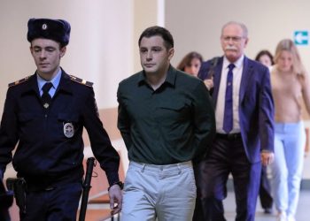 Ish-marinsi amerikan i liruar nga Rusia plagoset në Ukrainë