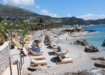 Turizmi sek*sual në Shqipëri, rreziqet që vijnë nga të huajt