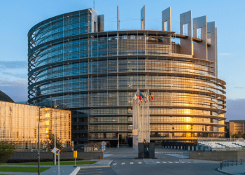 Schneeberger: ShBA-ja e BE-ja po i bëjnë presion Kosovës për t’ia dhënë Vuçiqit Asociacionin – BE-ja t’i tërheqë masat