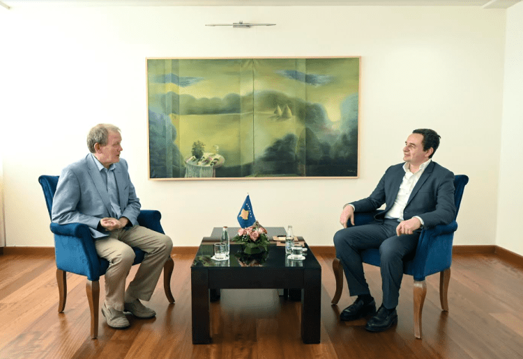 Kurti priti në takim profesorin e Universitetit shtetëror të Iowa-s, Curtis Youngs