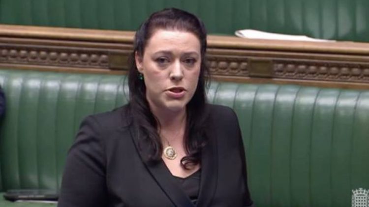 Ripërsërit deputetja britanike, Kearns: Burimet ushtarake më kanë thënë, armët nga Serbia hyjnë në Kosovë