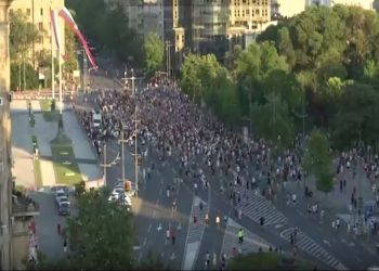 Mijëra qytetarë protestuan në Beograd dhe në 30 qytete tjera të Serbisë