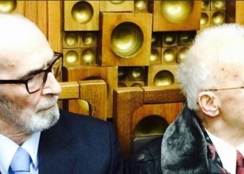 DROJA E TYRE PREJ LAVDISË SË TIJ