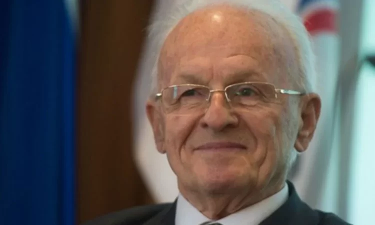 Rrëfimi i Gashit e Cakajt për Adem Demaçin: I prerë e fjalëshpatë