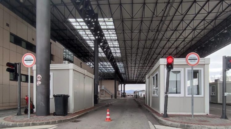 Pacolli: Mërgimtari refuzoi t’i japë ryshfet policisë serbe, e ndaluan për 45 minuta në Merdar