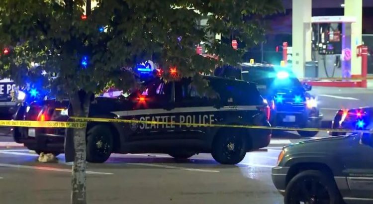 Tronditet sërish SHBA/ Breshëri të shtënash, vritet 21-vjeçarja, plagosen dhe 8 vajza të tjera në Çikago