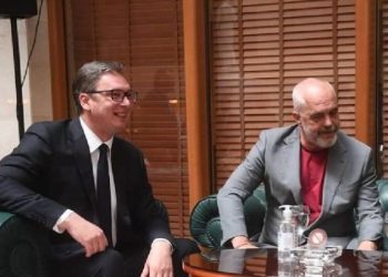 Rama mbërrin në Serbi, pritet takimi me Vuçiqin