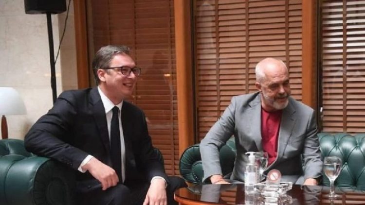 Rama mbërrin në Serbi, pritet takimi me Vuçiqin