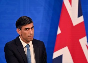 Kryeministri britanik i shqetësuar për situatën: Kurti dhe Vuçiq kanë përgjegjësi për parandalimin e dhunës