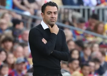 Xavi fton tetë lojtarët e La Masia për parasezonin e Barcelones