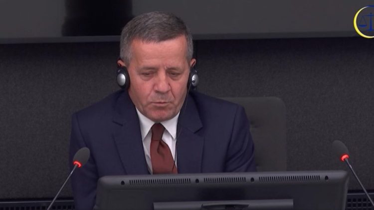 Rrustem Mustafa ish-komandant, i tregon Gjykatës Speciale përgjegjësitë e tij gjatë luftës