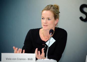 Viola von Cramon: Vulin kukulla e Rusisë që është bërë sinonim i korrupsionit