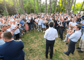 Kurti takon mërgimtarët: Gëzohemi që ju shohim e ju takojmë