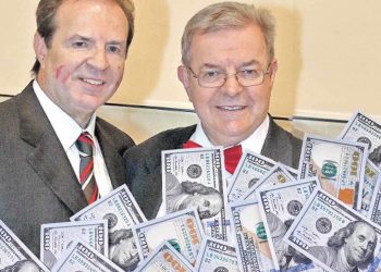 Edhe Amerikanët janë duke e zbuluar “mashtrimin e madh” të Vëllezërve Kariq & Devolli dhe Avokatit të tyre