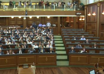 Nis seanca e Kuvendit, PDK e AAK s’marrin pjesë në votimin e pikave të mbetura