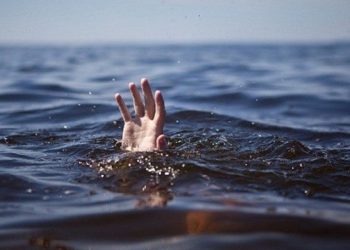 Gjendet i pajetë 35-vjeçari në Fier, u mbyt teksa lahej në det
