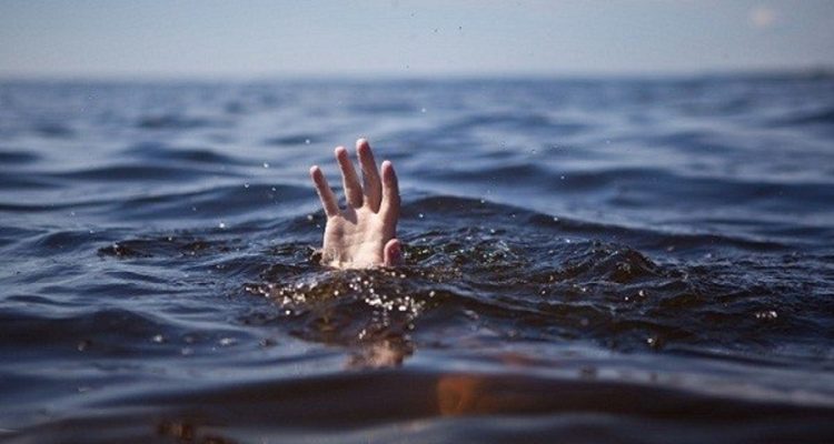 Gjendet i pajetë 35-vjeçari në Fier, u mbyt teksa lahej në det