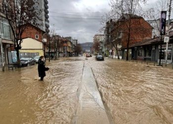 Paralajmërohen vërshime në Shqipëri