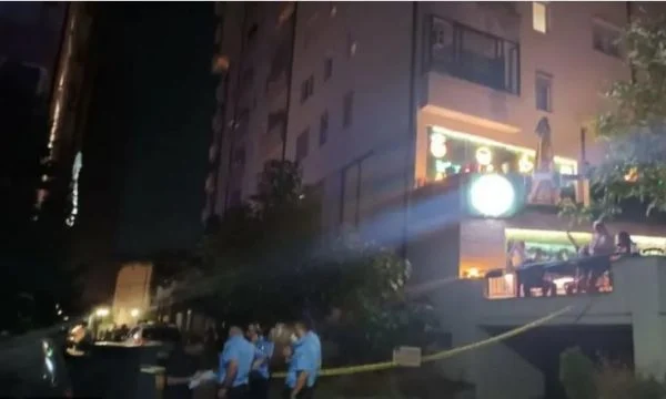 Detaje nga ngjarja e rëndë ku 18 vjeçarja ra nga ndërtesa në Prishtinë