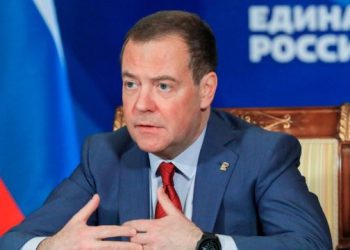 ‘Ironizon’, Medvedev: Nëse Ukraina pranon t’i japë territor NATO-s, do të duhet të humbasë Kievin