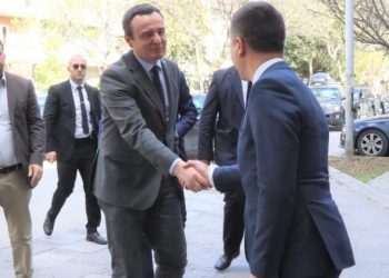 Albin Kurti në Tetovë, do ta vizitojë edhe komunën e Çairit