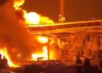 Zjarr dhe shpërthim në pompën e derivateve në Rusi, humbin jetën 30 persona dhe mbi 100 tjerë lëndohen