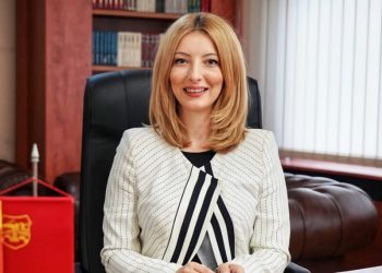 Kryetarja e Shkupit kërkon që të anulohet emërtimi i rrugës “Adem Demaqi”