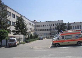 Gjilan, pëson lëndime në aksident, qytetarit i bie nga rrobat kokaina në spital